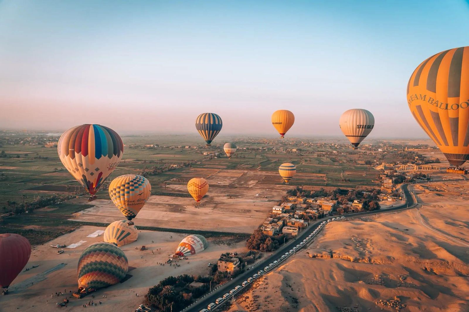 LUXOR