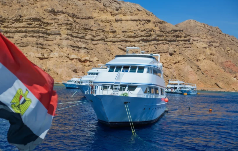 Snorkeling by Boat to Ras Mohamed & White Island